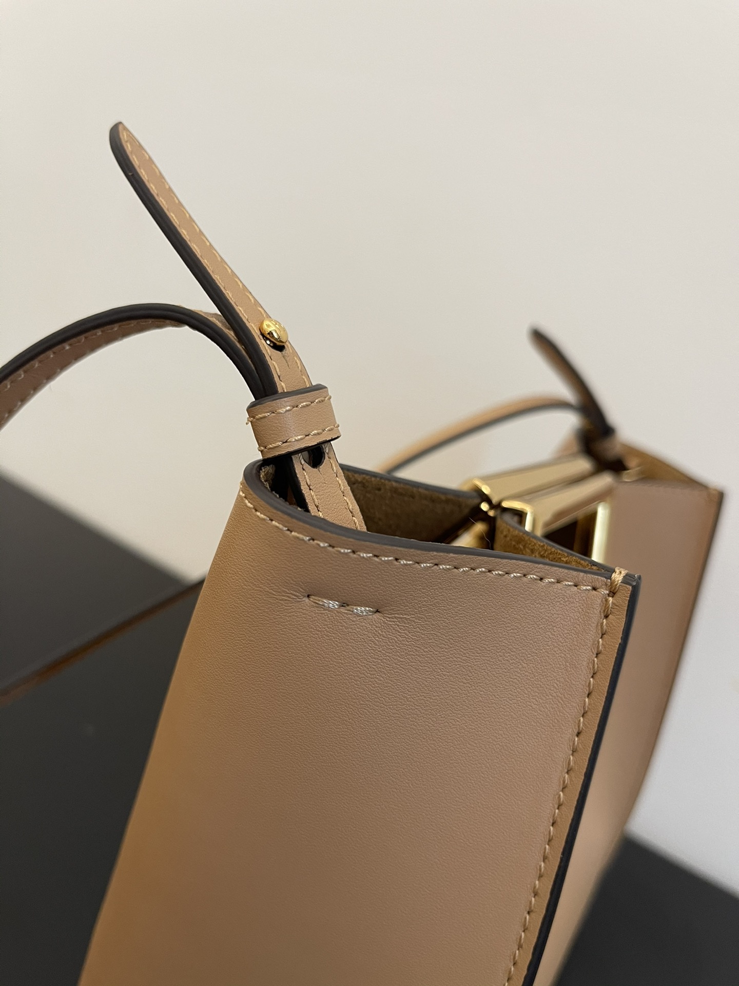 Fendi Way Handbags-23×7×18CM