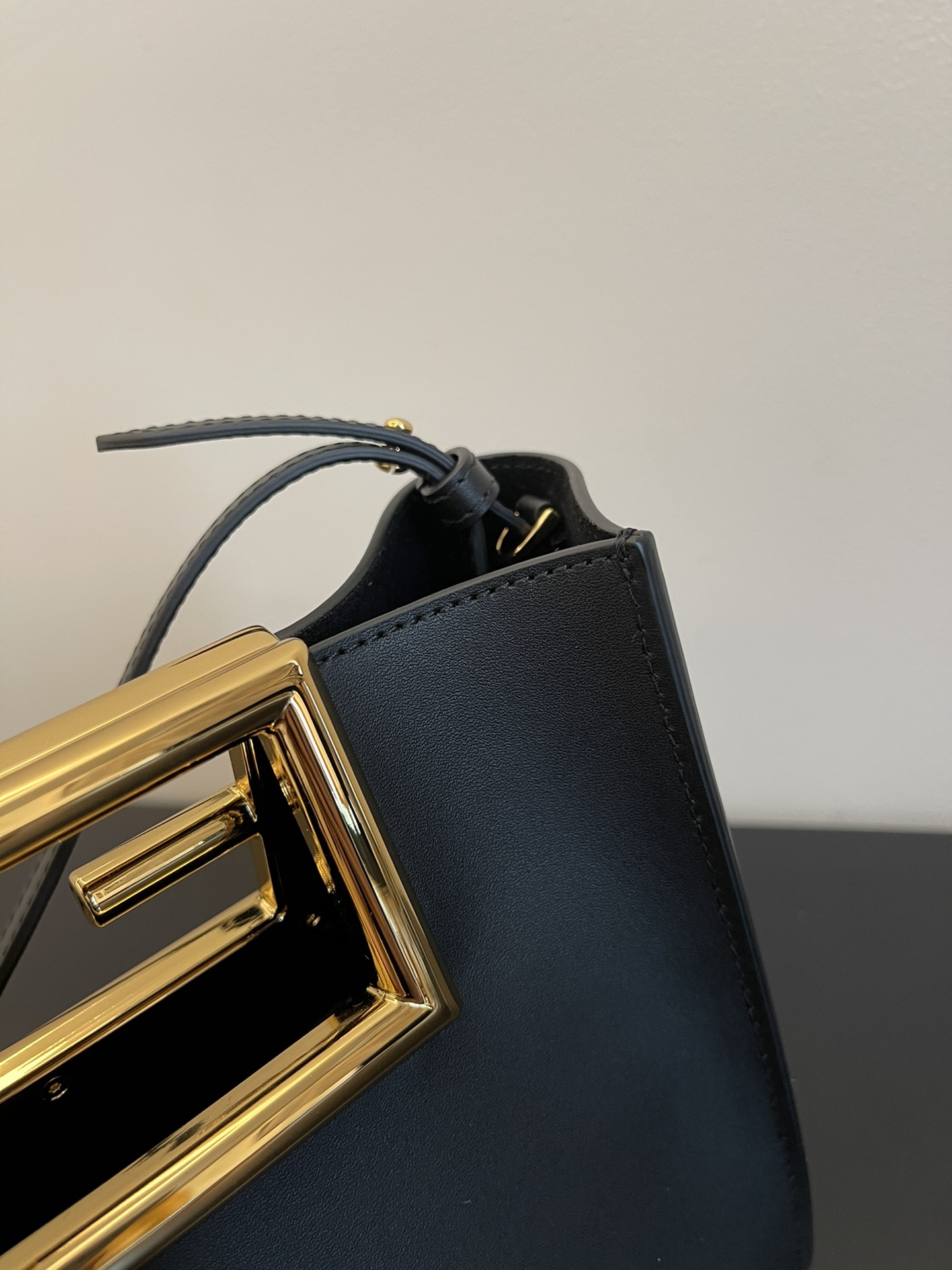 Fendi Way Handbags-23×7×18CM