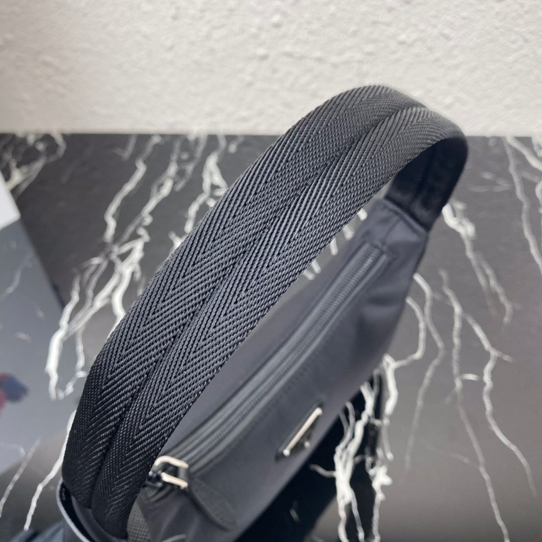 Prada 1NE515 Nylon Hobo Bag-23*13*5CM