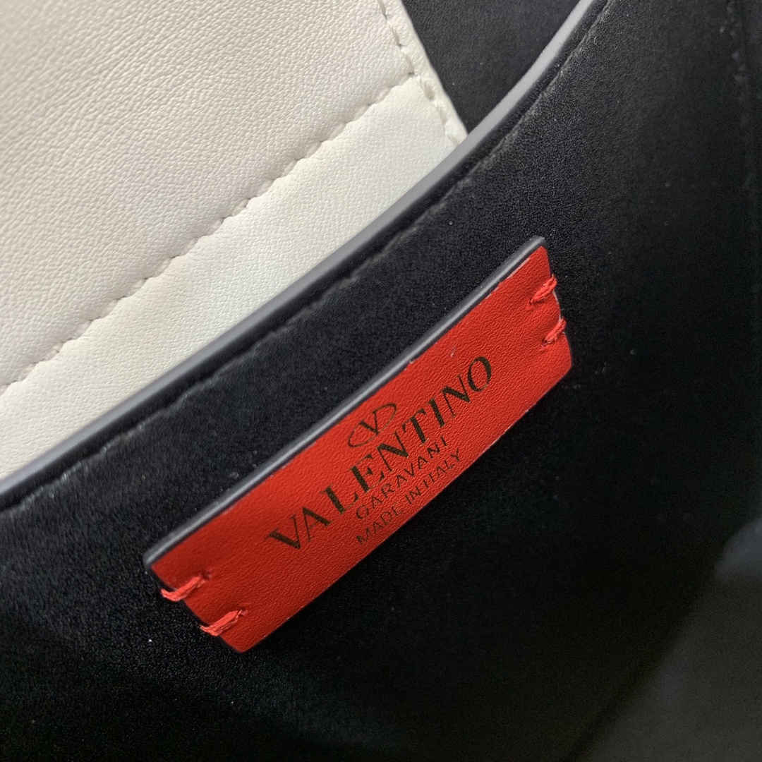 Valentino Garavani SuperVee Bag-20*19*12CM