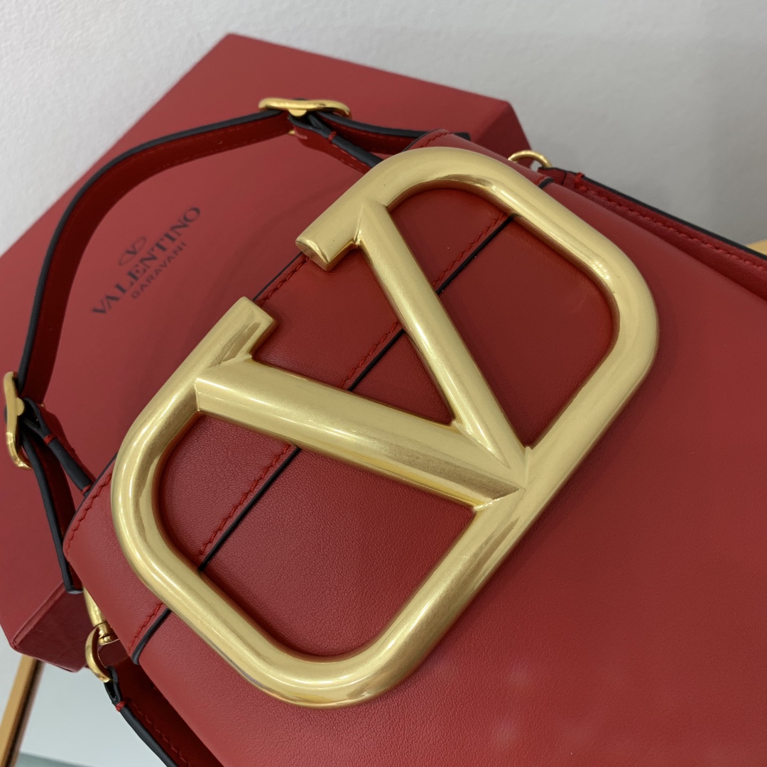 Valentino Garavani SuperVee Bag-20*19*12CM
