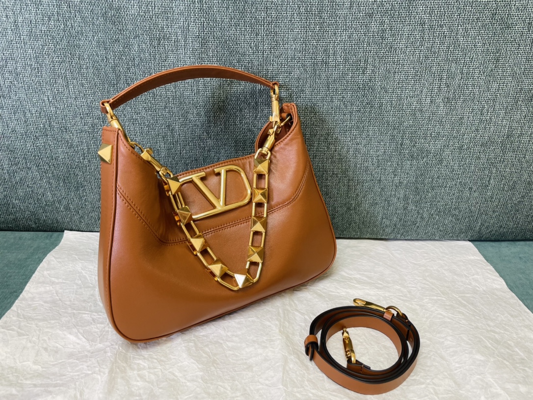 Valentino Garavani StudSign-28*22*7CM