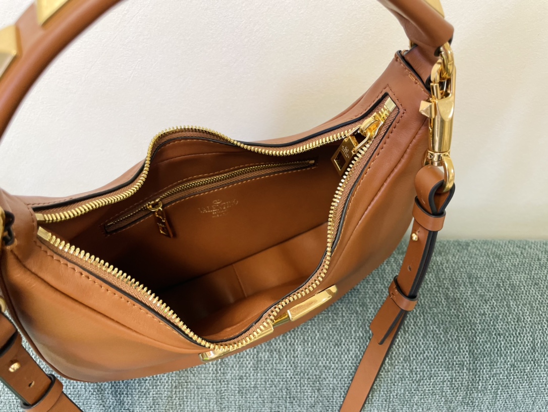 Valentino Garavani StudSign-26*30*7CM