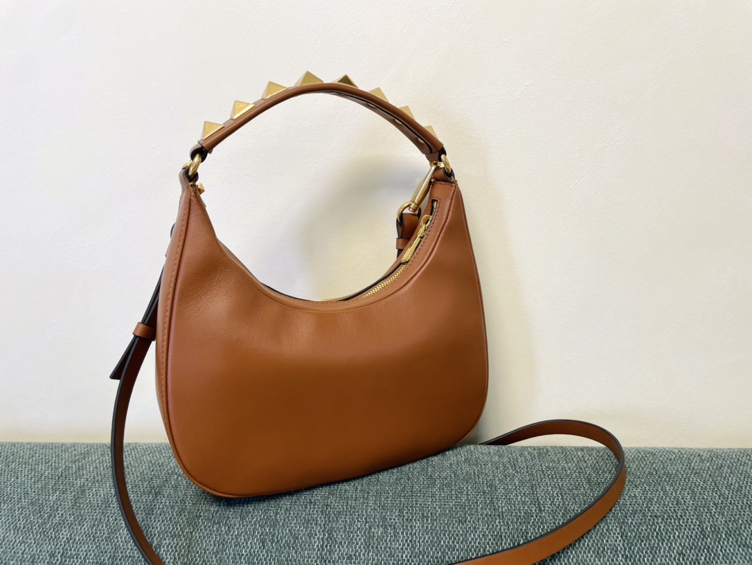Valentino Garavani StudSign-26*30*7CM