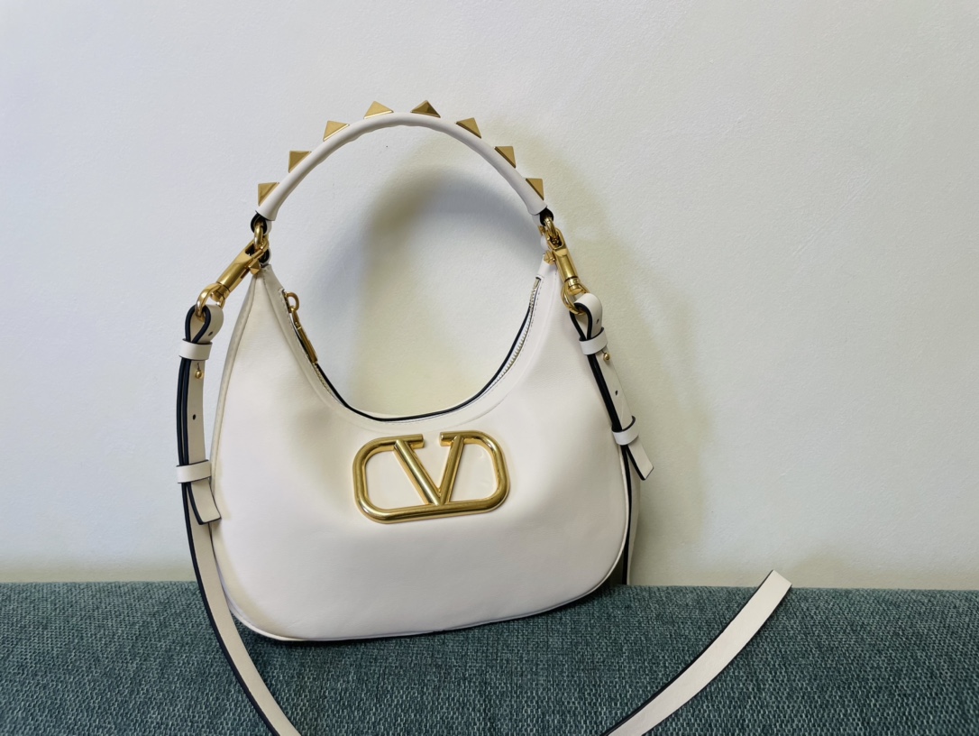 Valentino Garavani StudSign-26*30*7CM