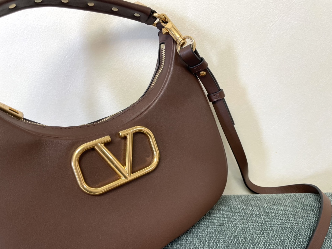 Valentino Garavani StudSign-26*30*7CM