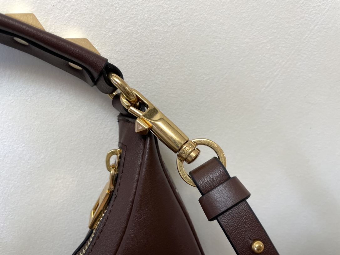 Valentino Garavani StudSign-26*30*7CM
