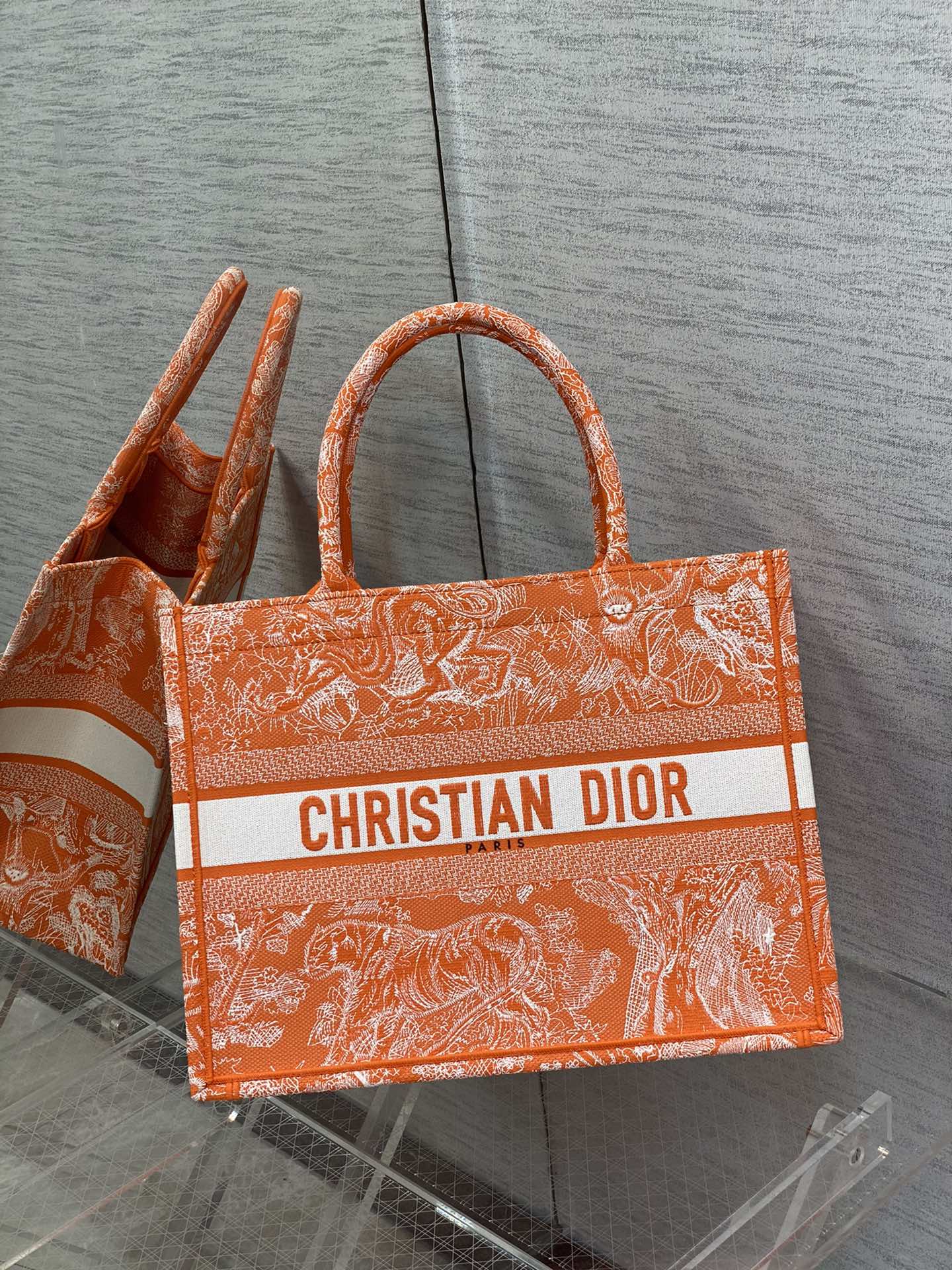 Diro Small Book Tote-36.5CM