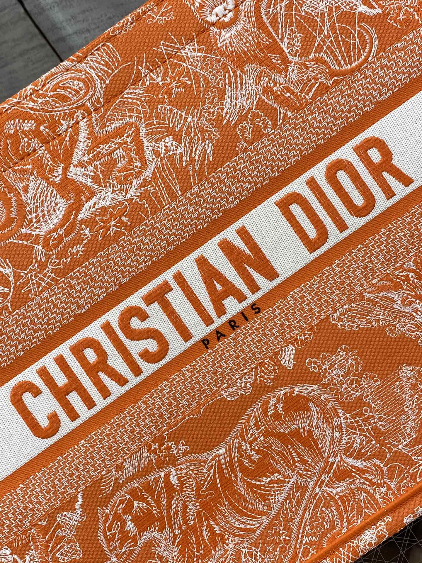 Diro Small Book Tote-36.5CM