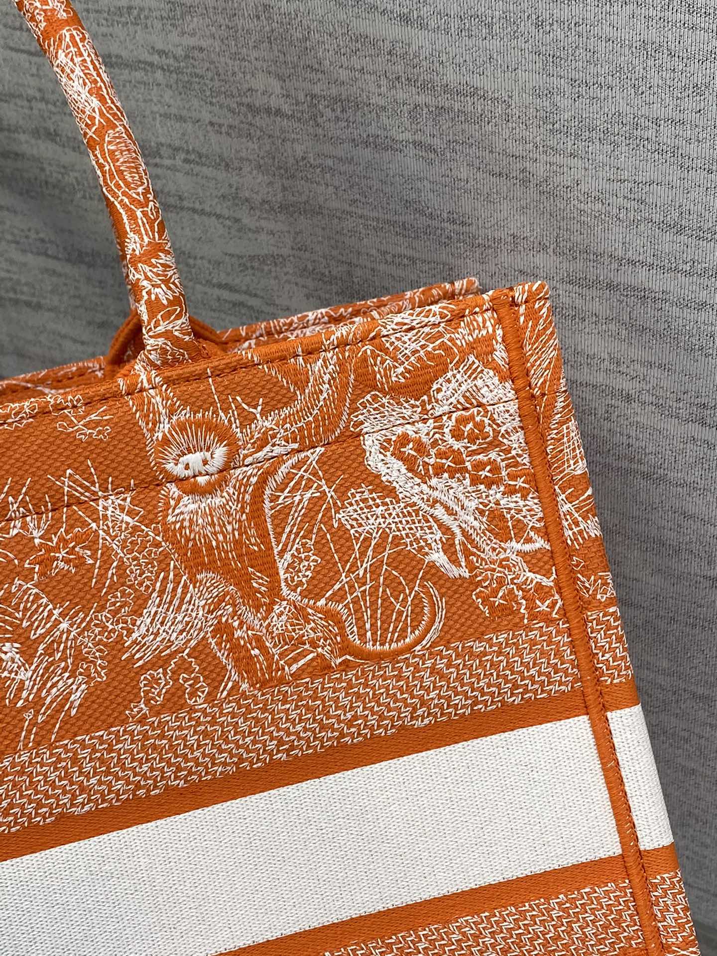 Diro Small Book Tote-36.5CM