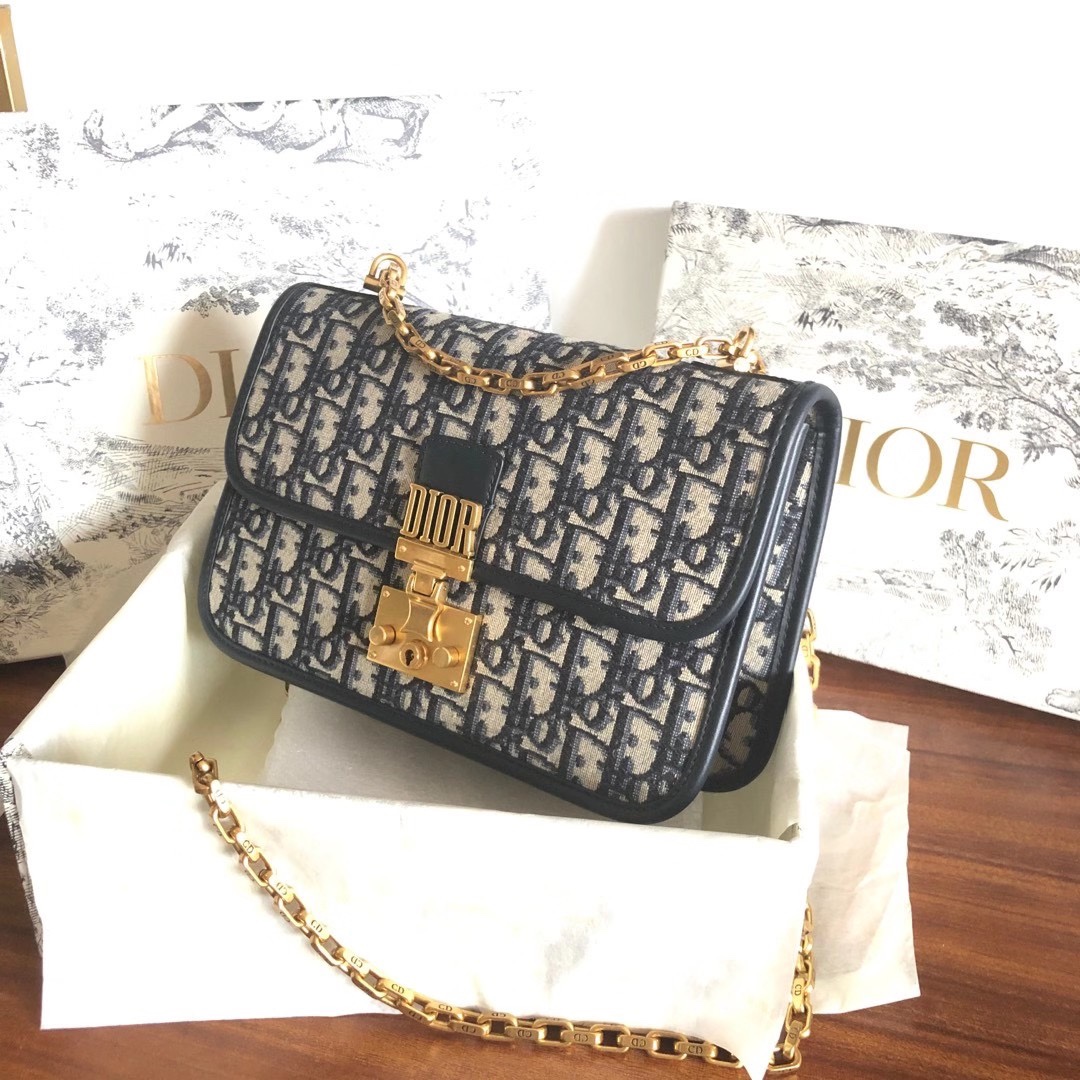Diro 30 Montaigne-24*17*8 CM