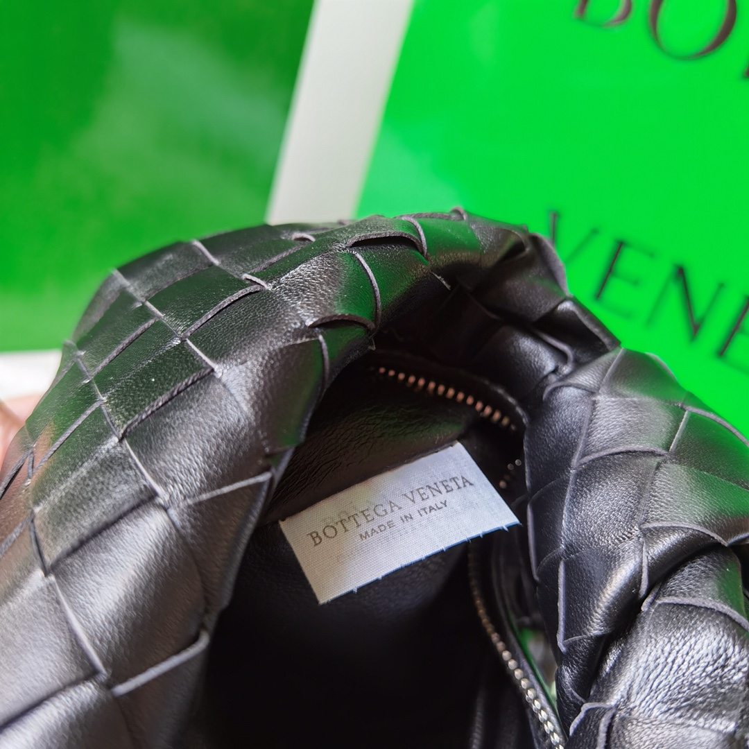 Bottega Veneta Jodie Hobo-23x28x8CM