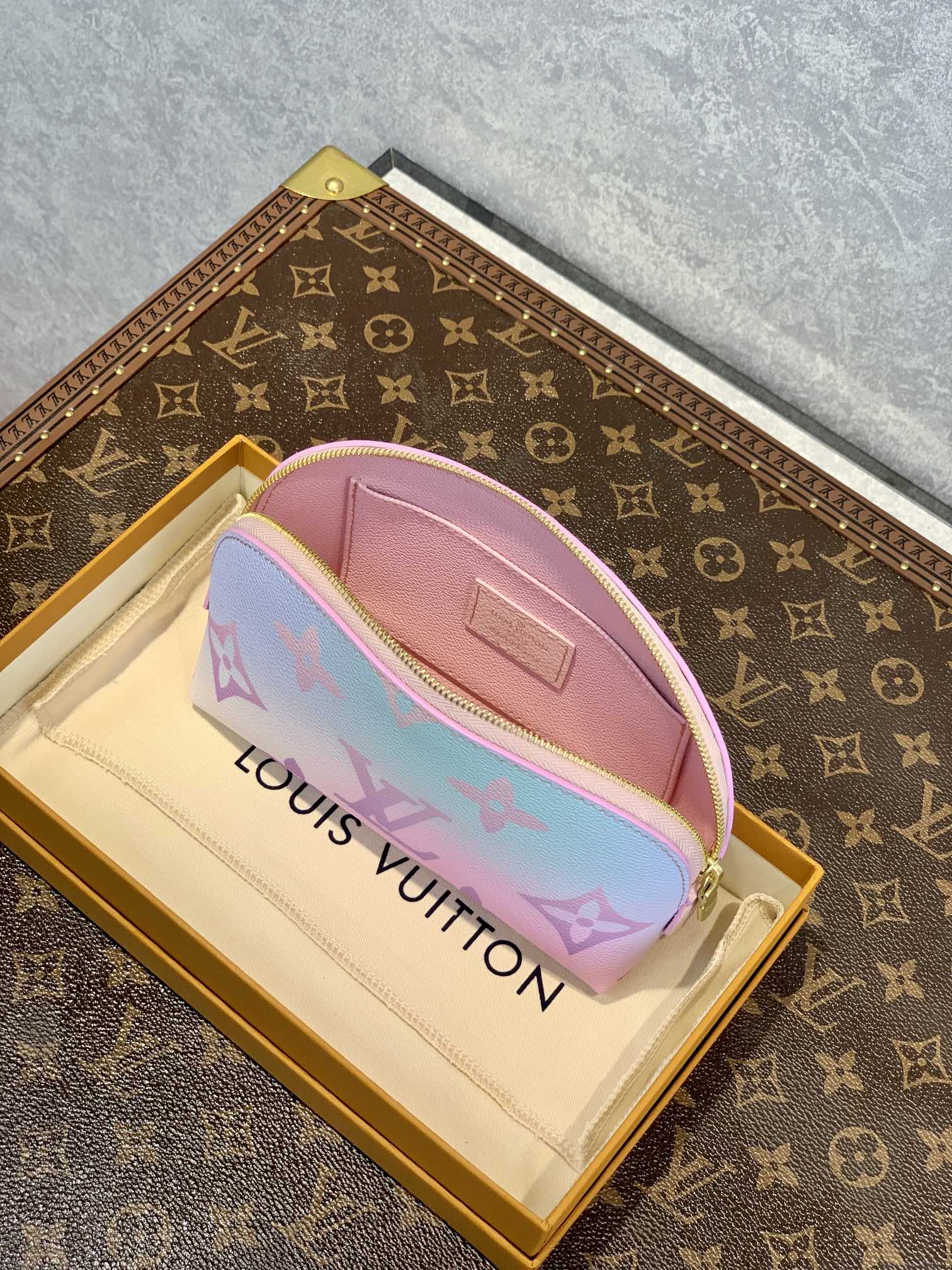 Louis Vuitton Cosmetic Bag-19*12*6CM Louis Vuitton Cosmetic Bag-19*12*6CM