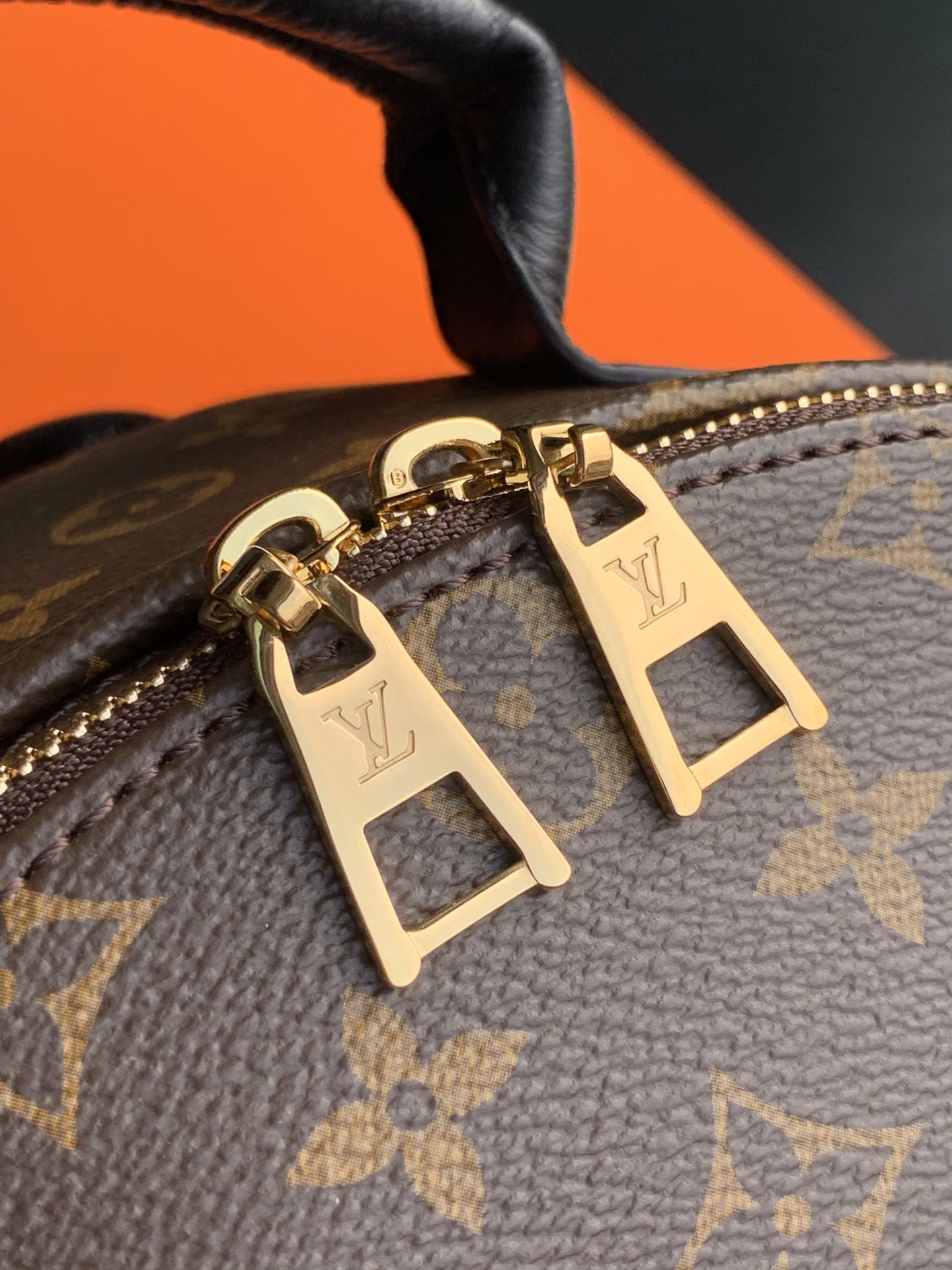 Louis Vuitton MM Backpack-28*33*16CM