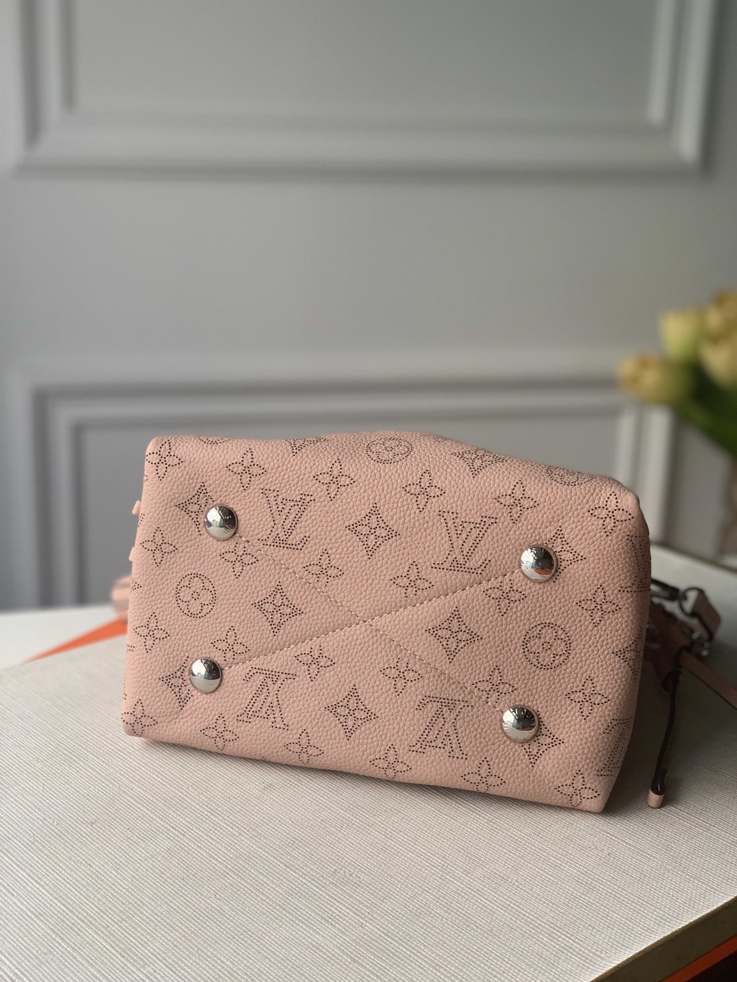 Louis Vuitton Bella Tote Bag-M57201-19*22*14CM