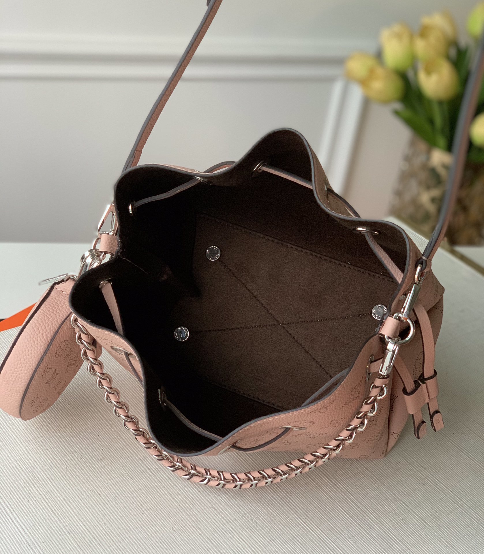 Louis Vuitton Bella Tote Bag-M57201-19*22*14CM