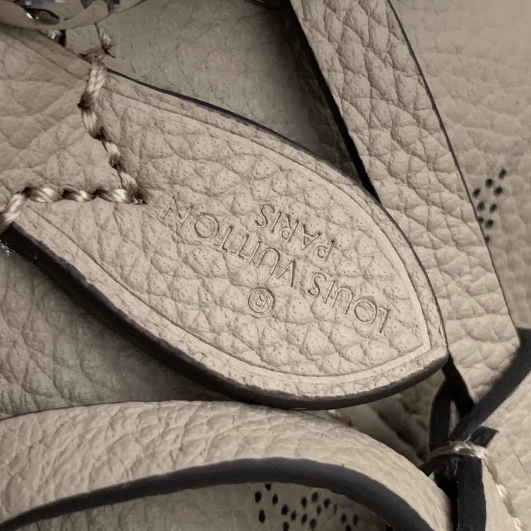 Louis Vuitton Bella Tote Bag-M57201-19*22*14CM