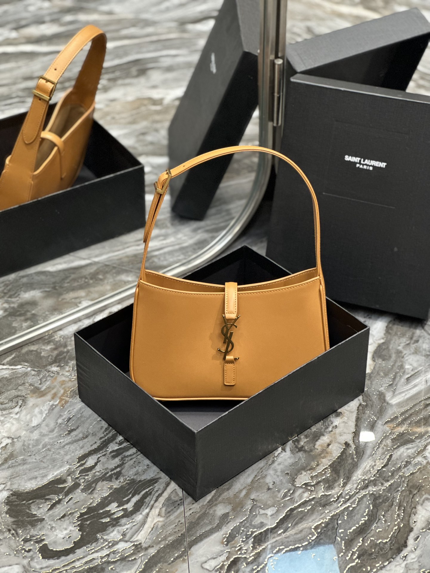 YSL Le5A7 Vintage Bag-25X14X10CM