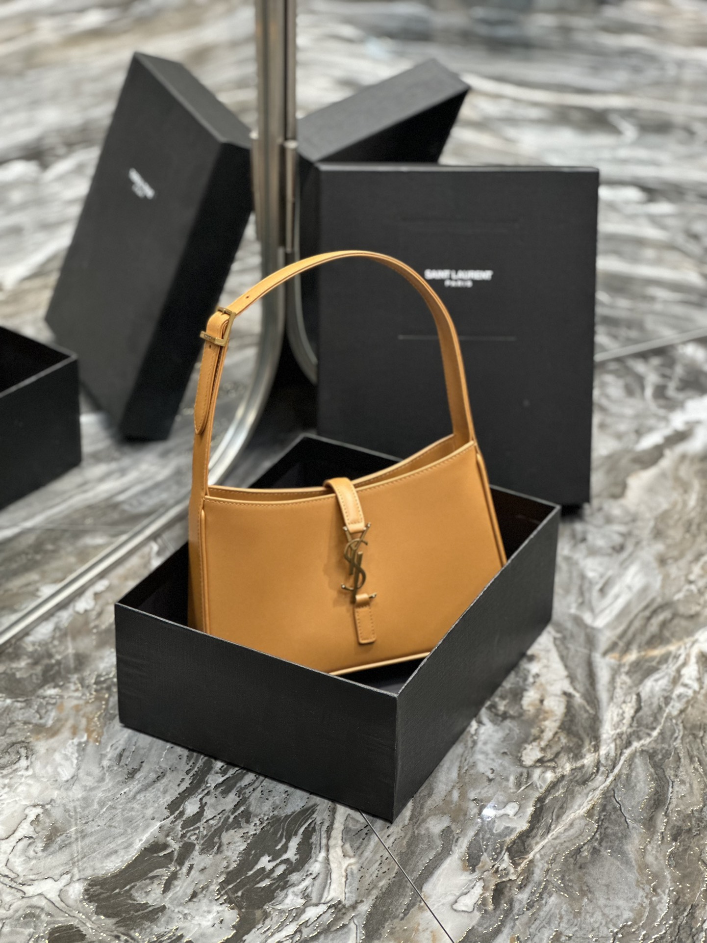 YSL Le5A7 Vintage Bag-25X14X10CM