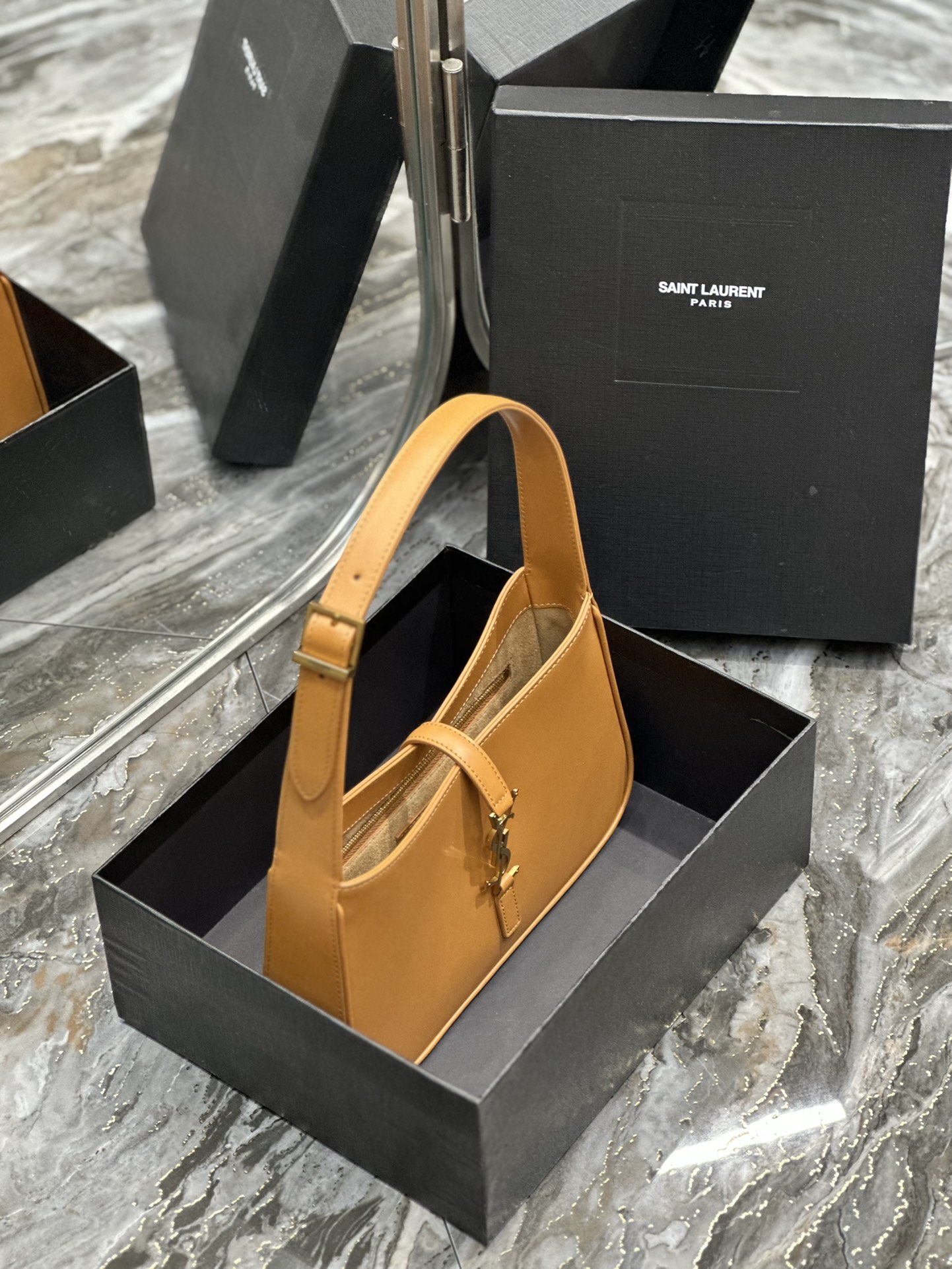 YSL Le5A7 Vintage Bag-25X14X10CM