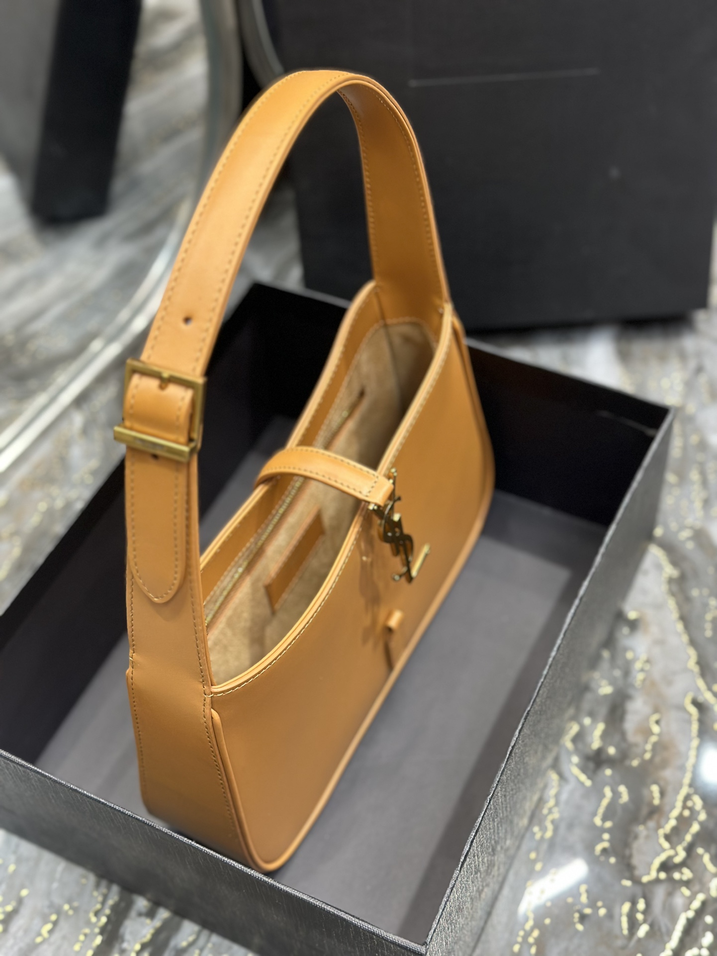 YSL Le5A7 Vintage Bag-25X14X10CM