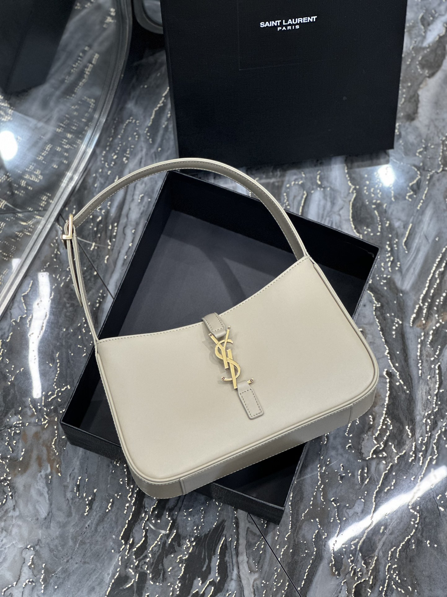 YSL Le5A7 Vintage Bag-25X14X10CM
