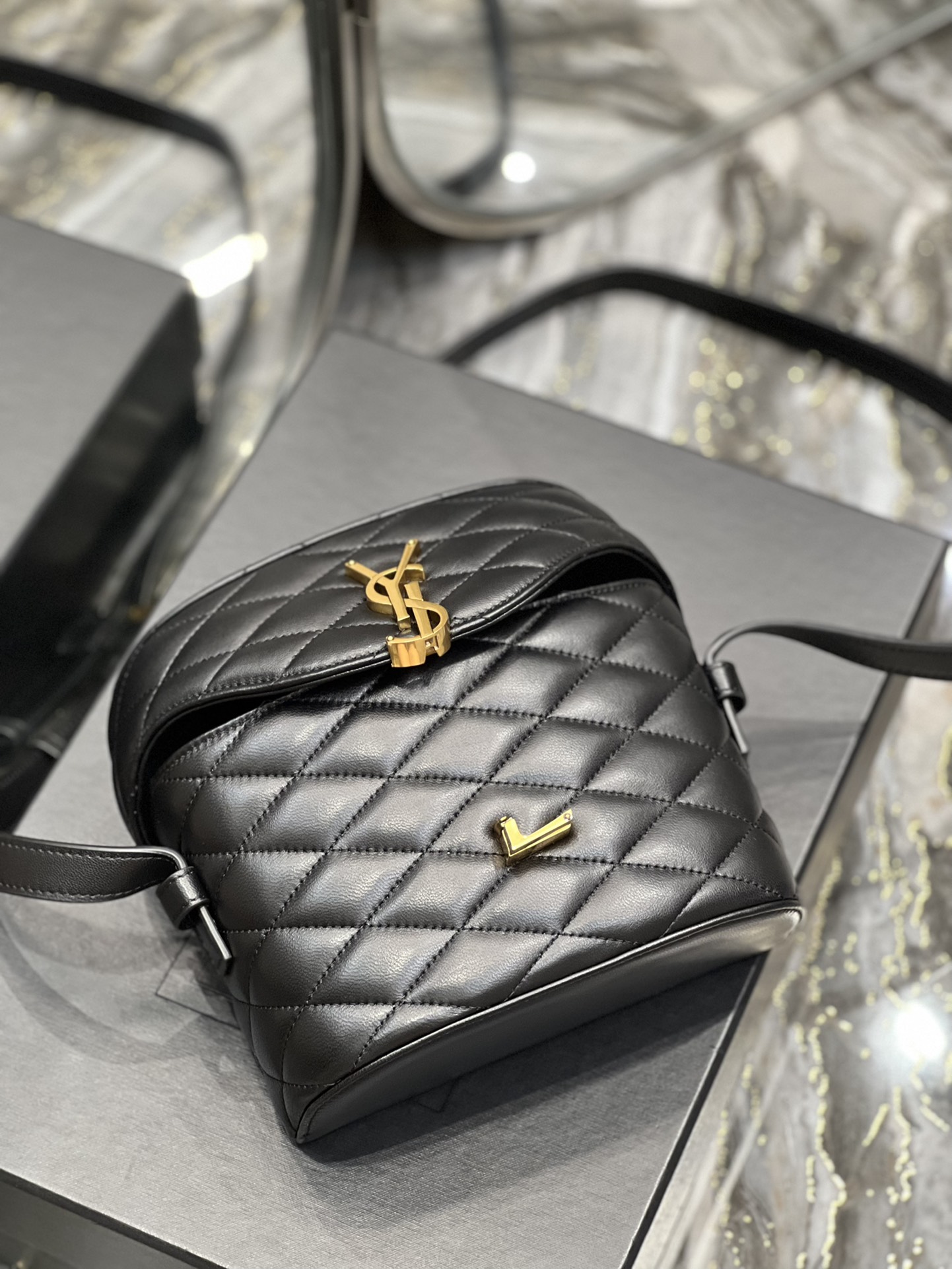 YSL June Handbags-19*15*8CM