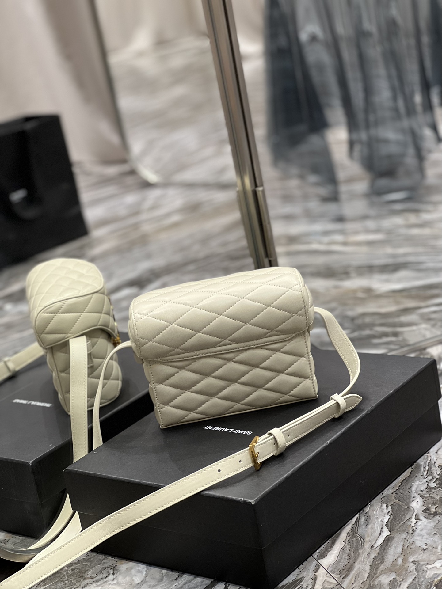 YSL June Handbags-19*15*8CM