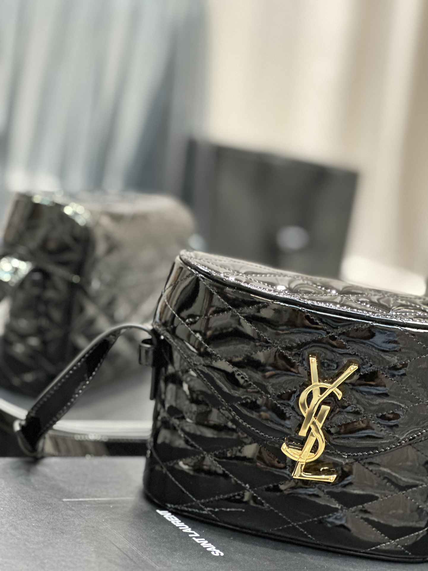 YSL June Handbags-19*15*8CM