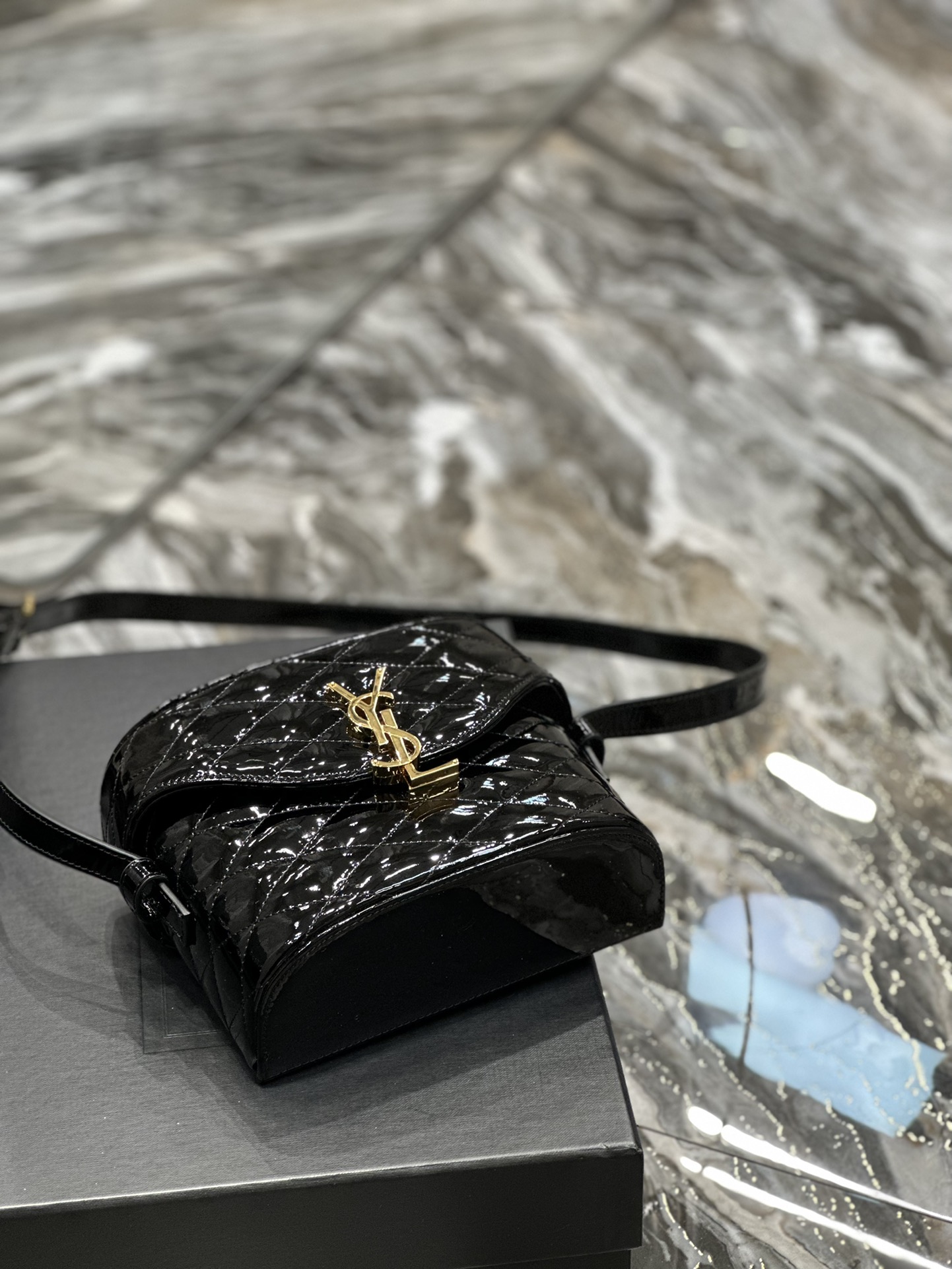 YSL June Handbags-19*15*8CM