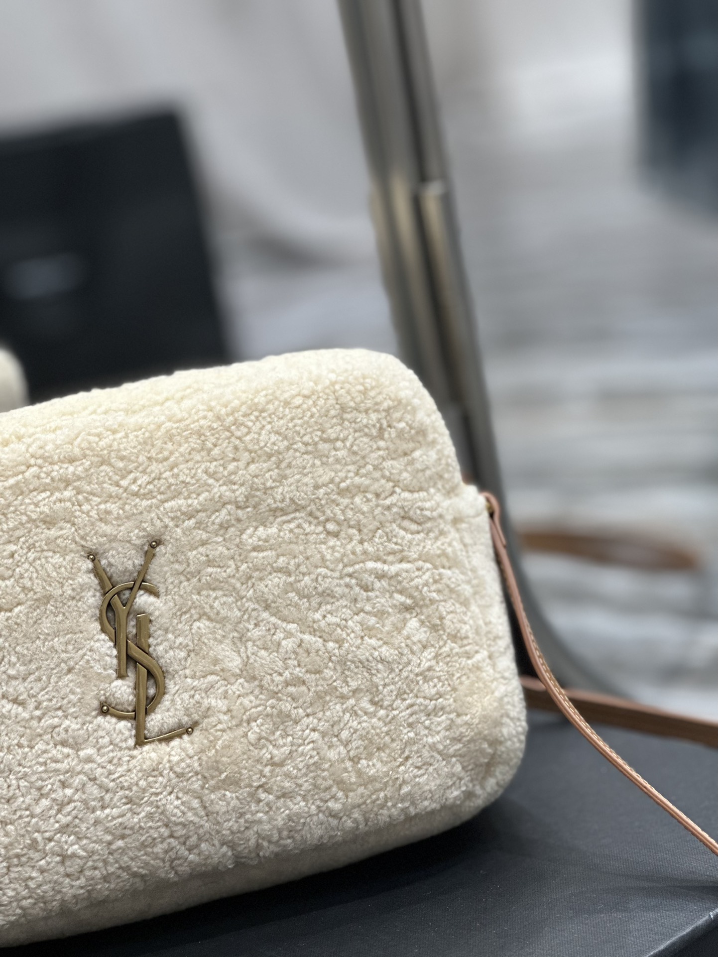 YSL Lou Camera Bag-‎23x16x6CM