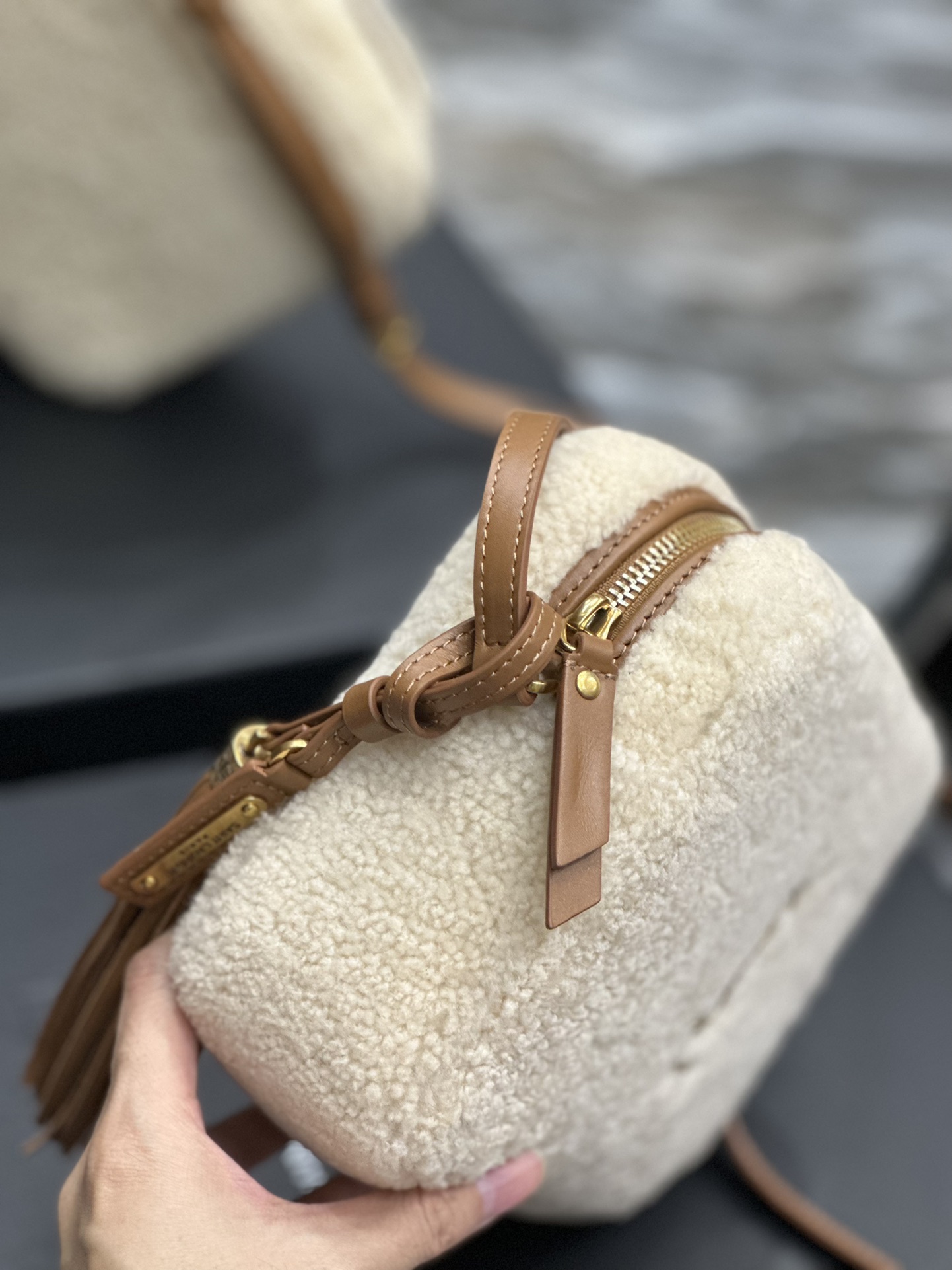 YSL Lou Camera Bag-‎23x16x6CM