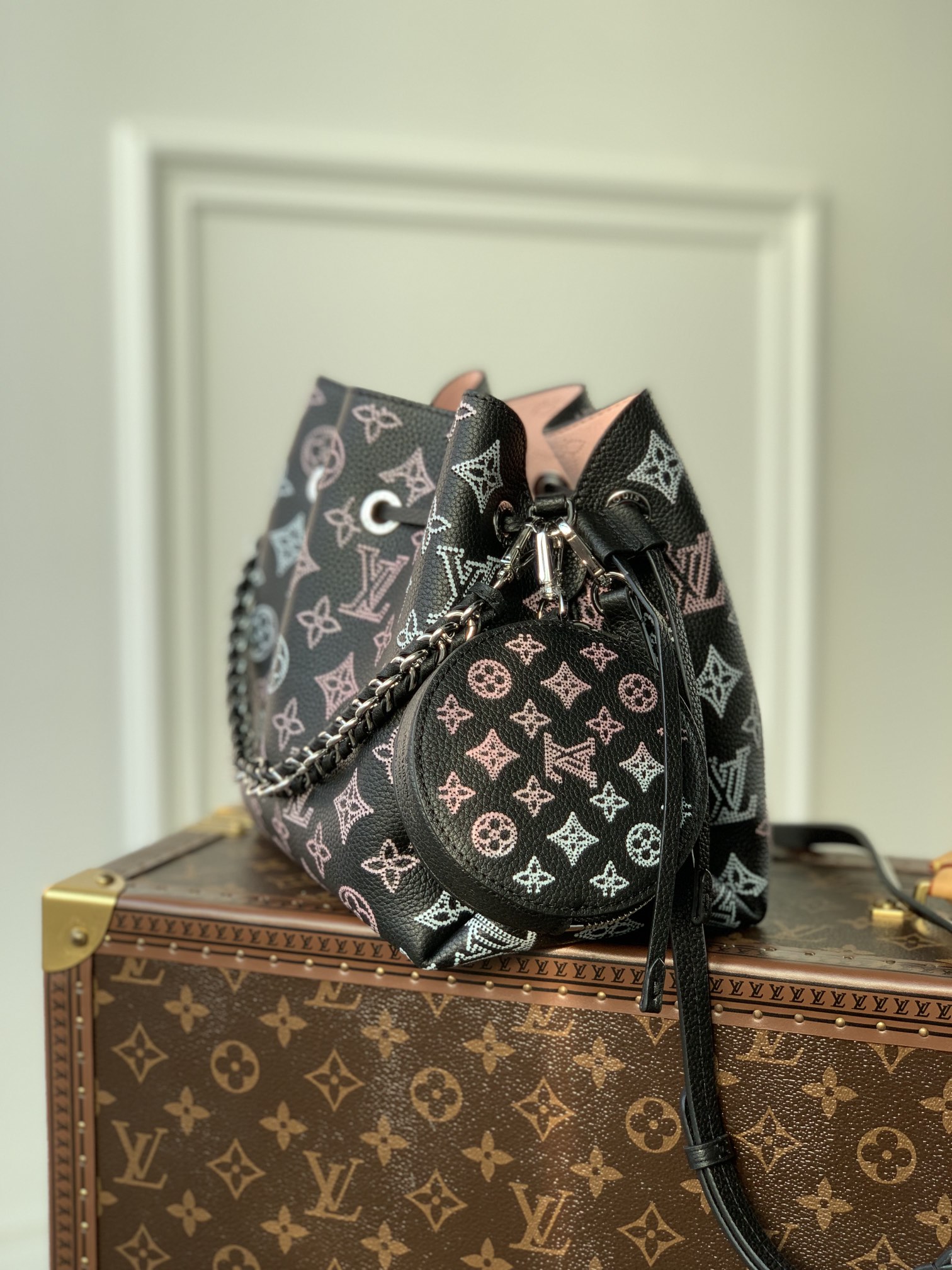 Louis Vuitton Bella Tote Bag-9 x 22 x 14CM