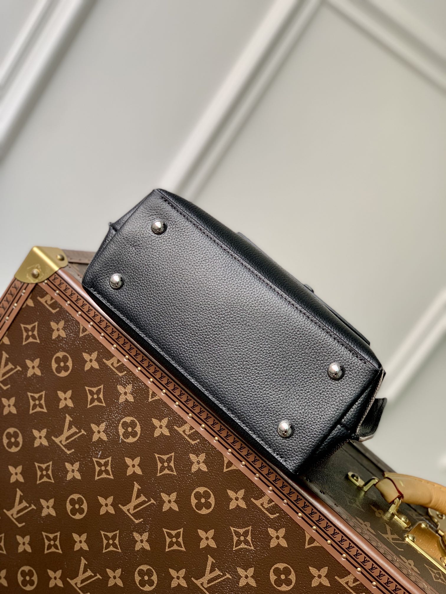 Louis Vuitton Lockme Ever 23x17x10CM Louis Vuitton Lockme Ever 23x17x10CM