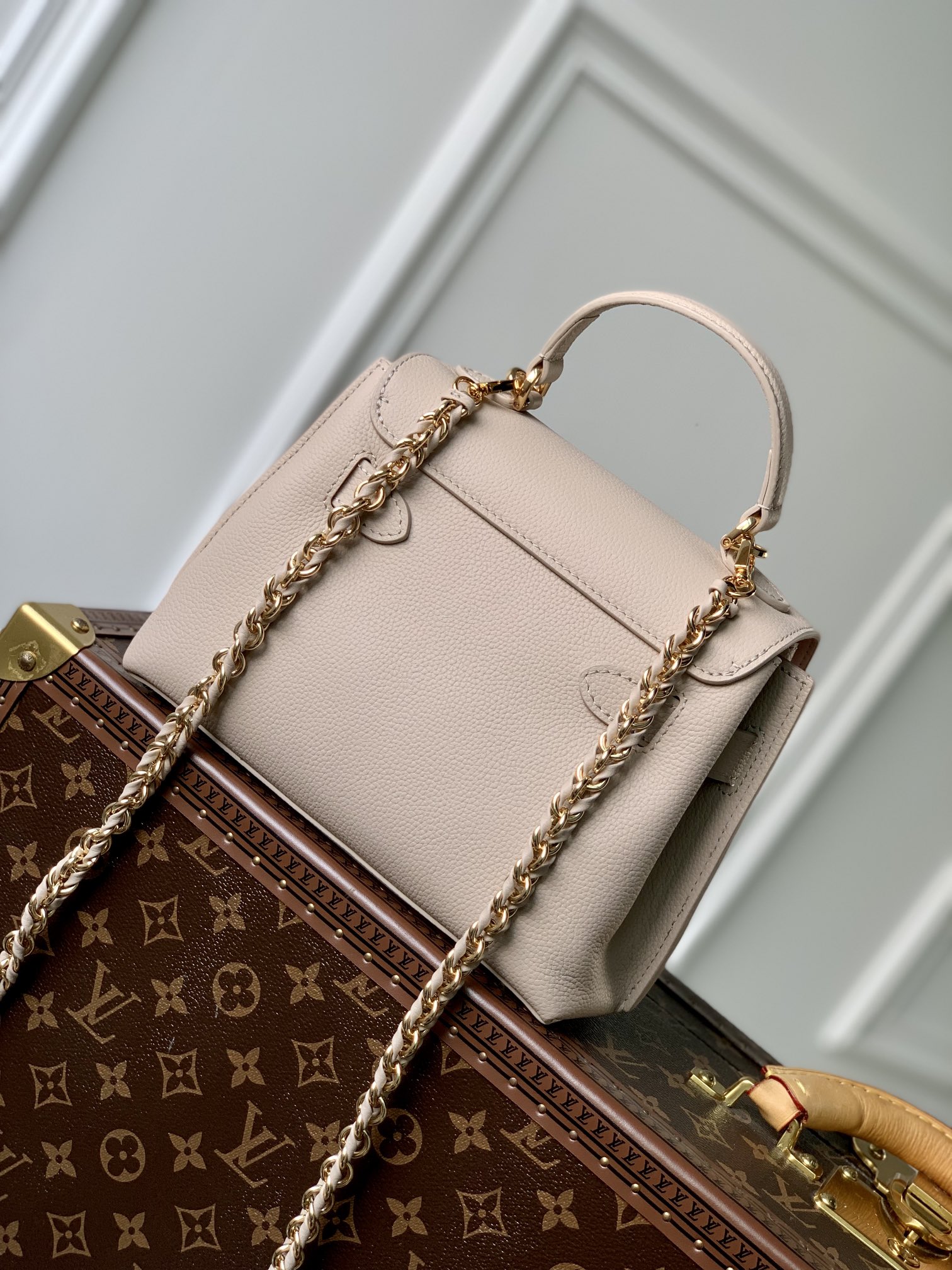 Louis Vuitton Lockme Ever 23x17x10CM Louis Vuitton Lockme Ever 23x17x10CM