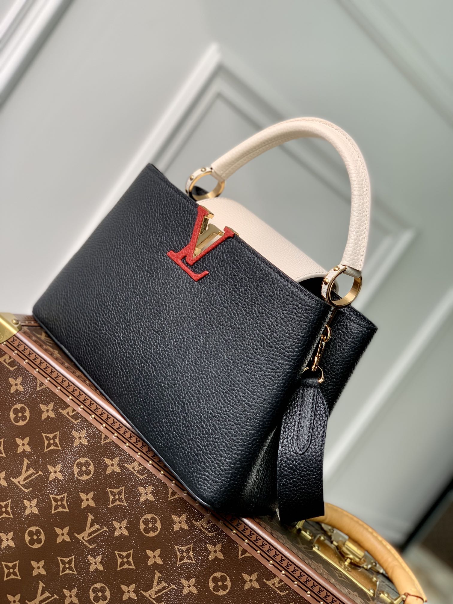 Louis Vuitton Capucines Bag-31.5*20*11CM