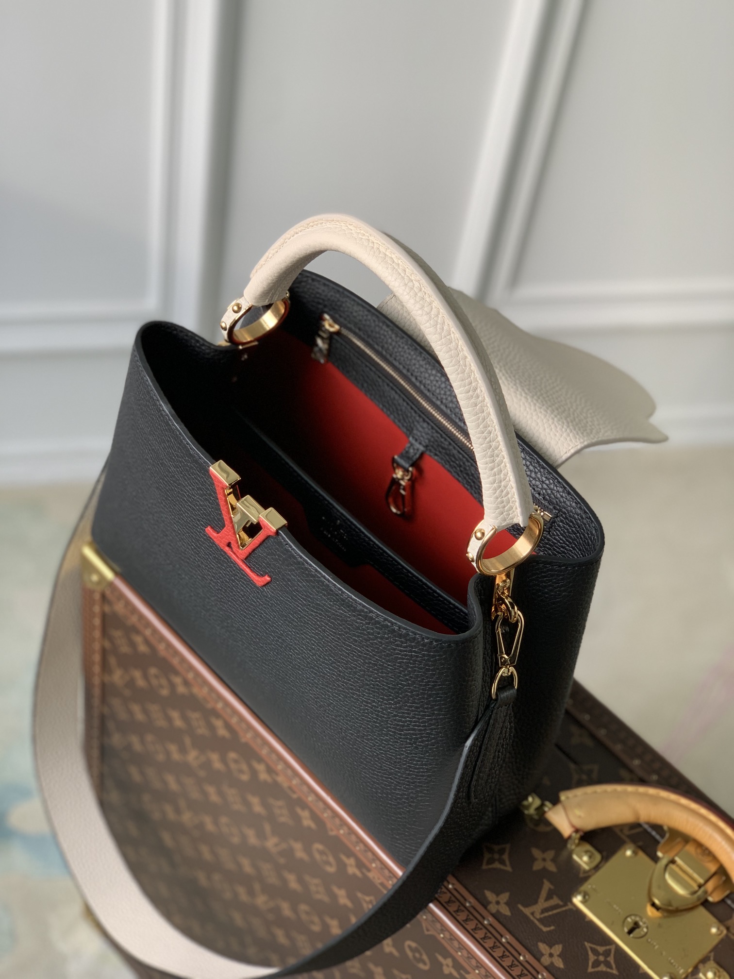 Louis Vuitton Capucines Bag-31.5*20*11CM