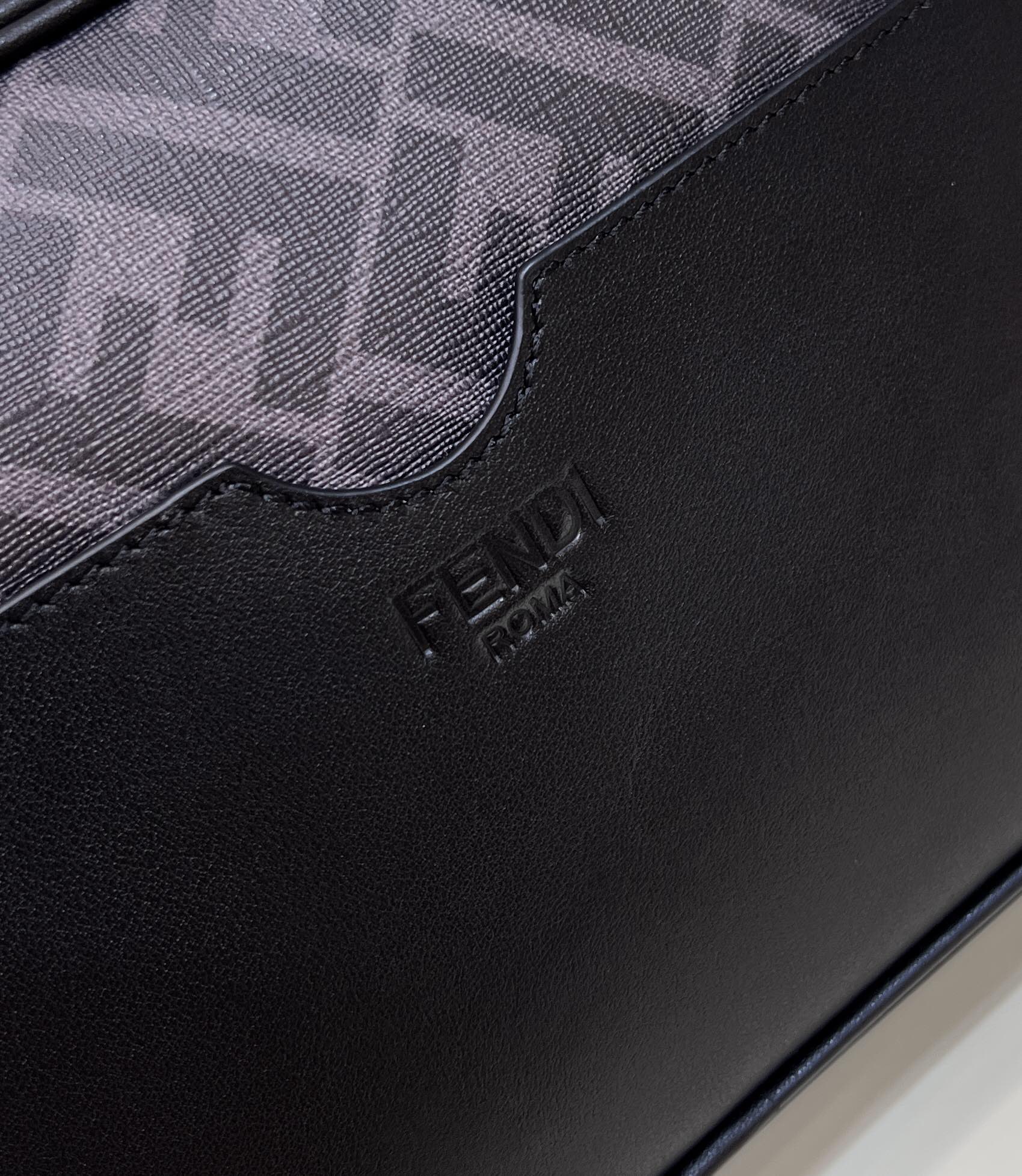 FendI Camera Bag-23.5x5x16CM