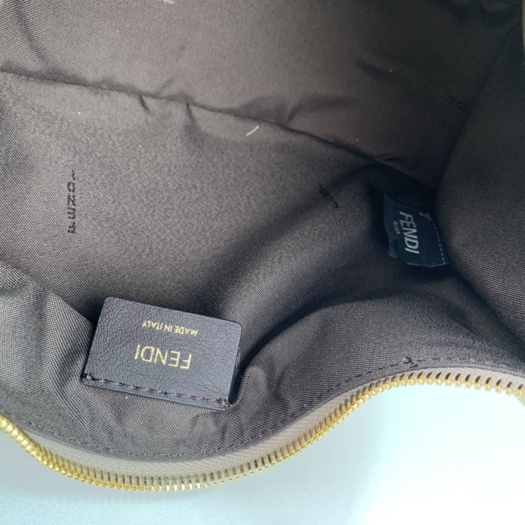 Fendi Graphy Bag-29 x24.5 x10CM