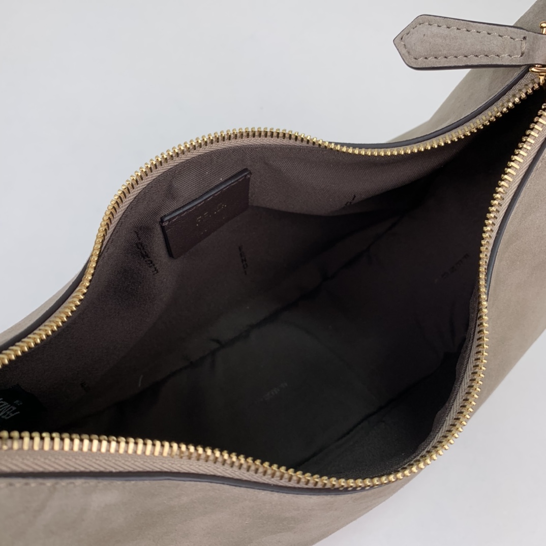 Fendi Graphy Bag-29 x24.5 x10CM