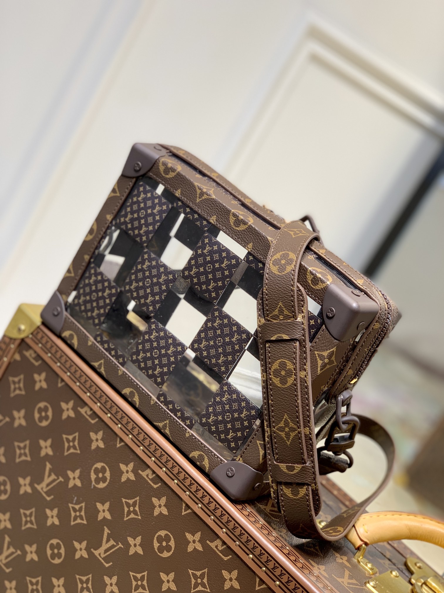 Louis Vuitton Soft Trunk-M20233-25x17x9.5M