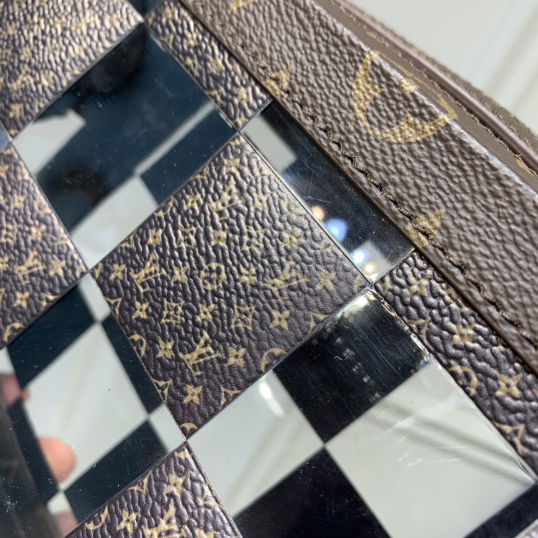 Louis Vuitton Soft Trunk-M20233-25x17x9.5M