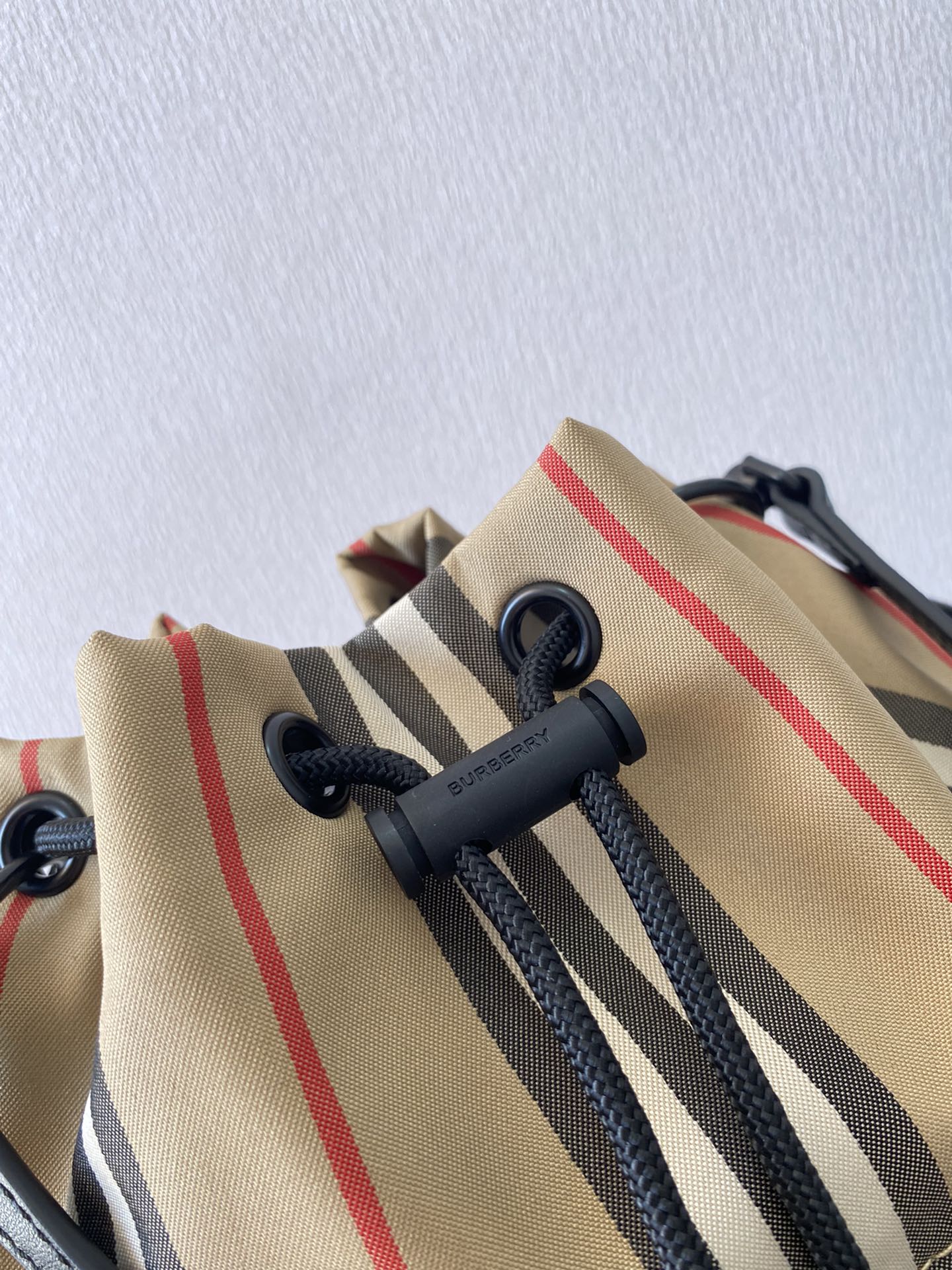 Burberry Bucket-18X19.5CM