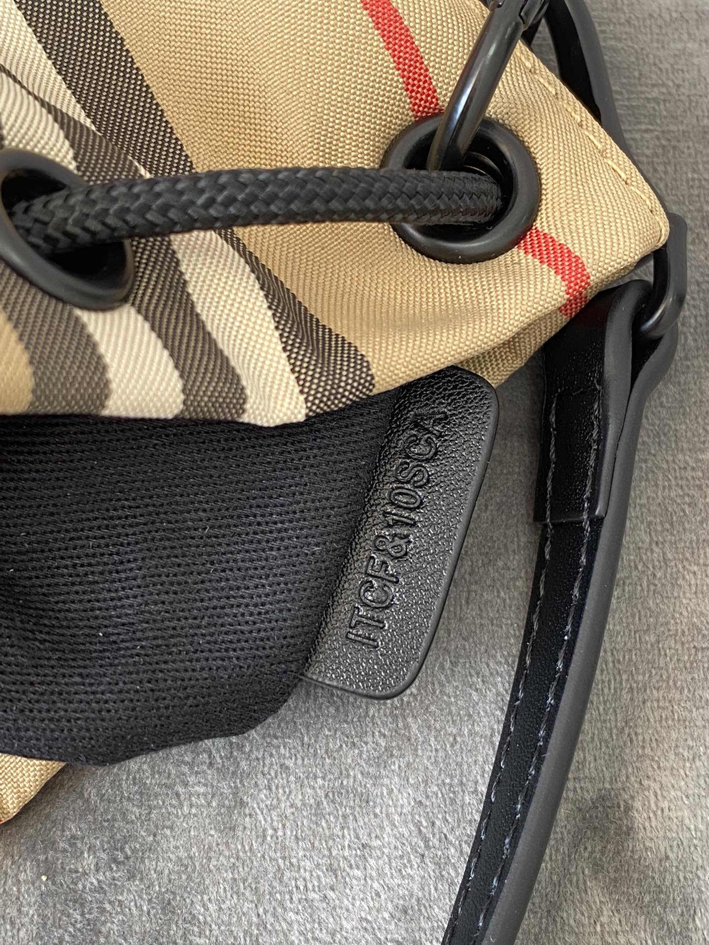 Burberry Bucket-18X19.5CM