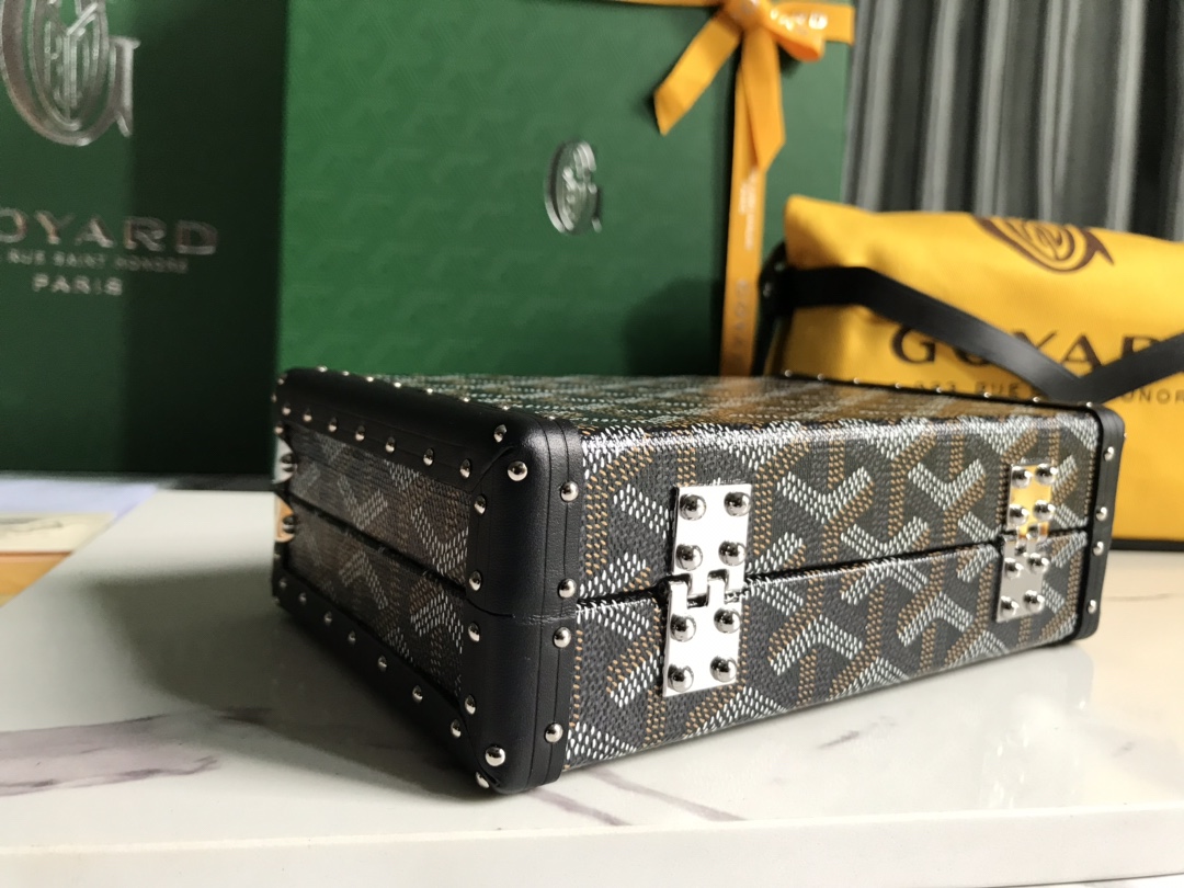 Goyard Minaudière Bags