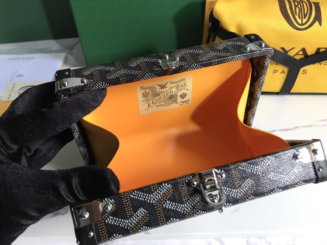 Goyard Minaudière Bags