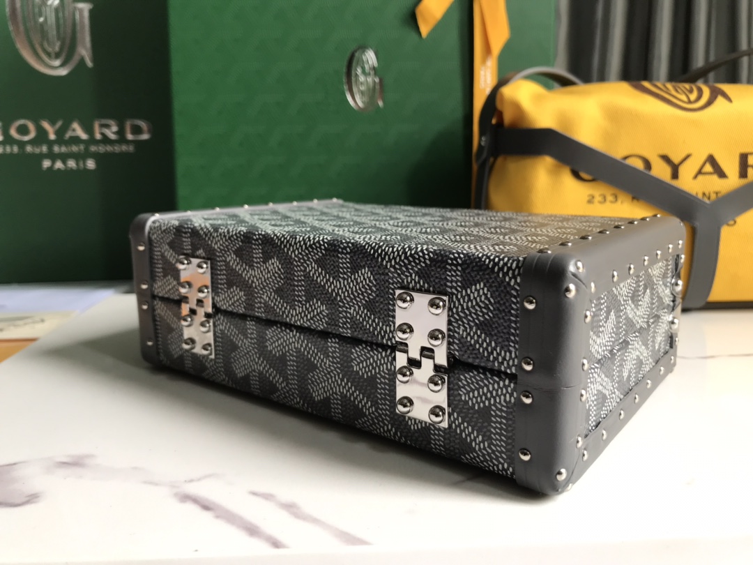 Goyard Minaudière Bags