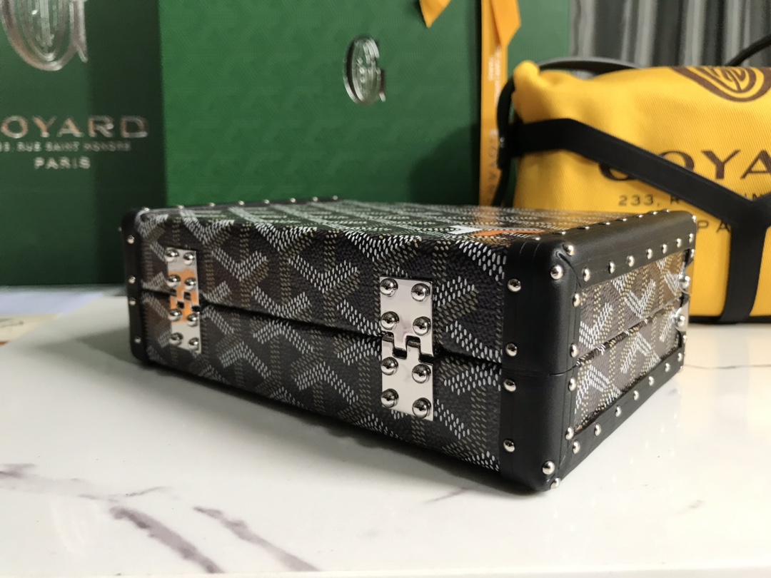 Goyard Minaudière Bags