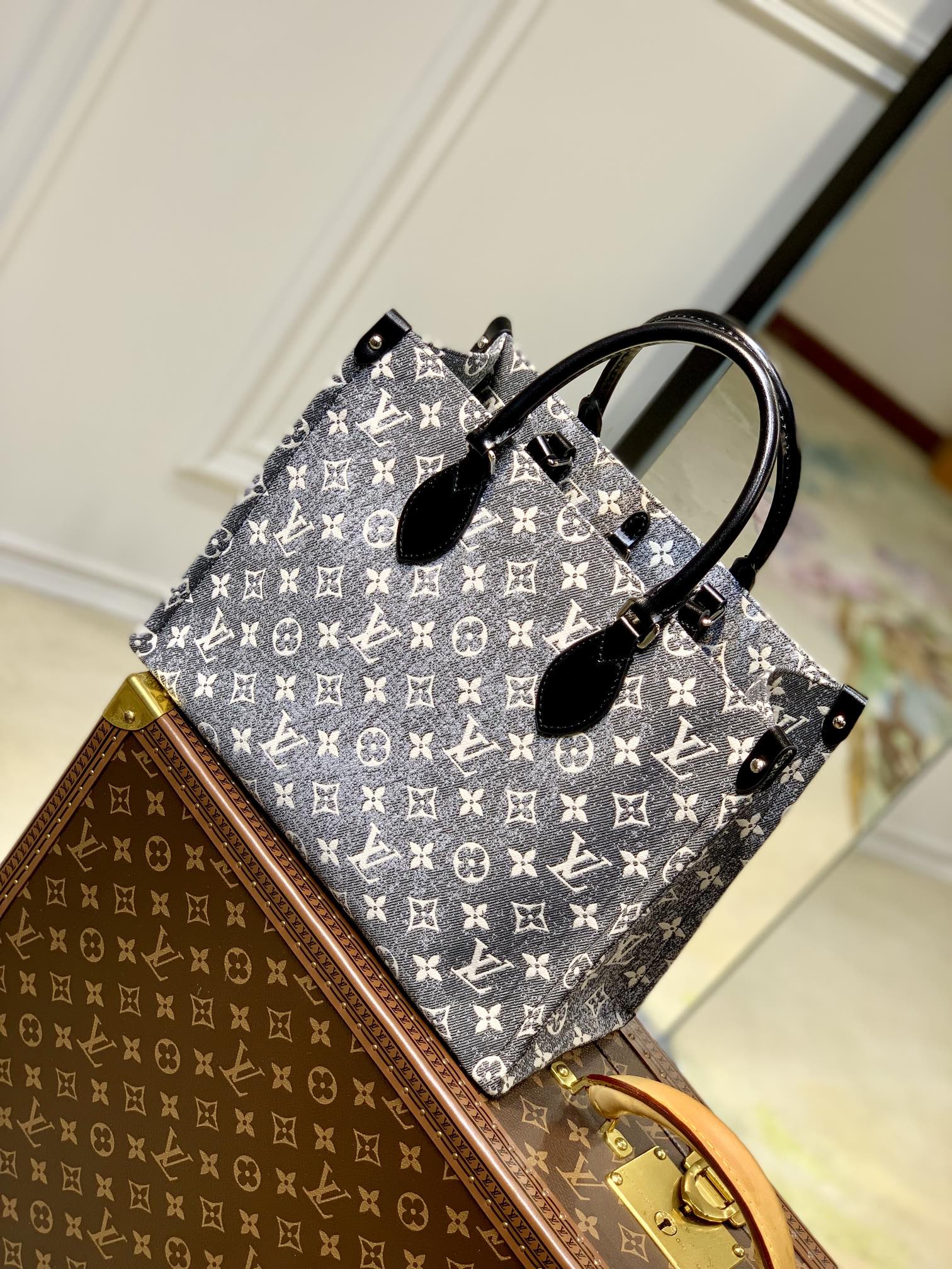 Louis Vuitton Onthego Handbag-35*27*14CM