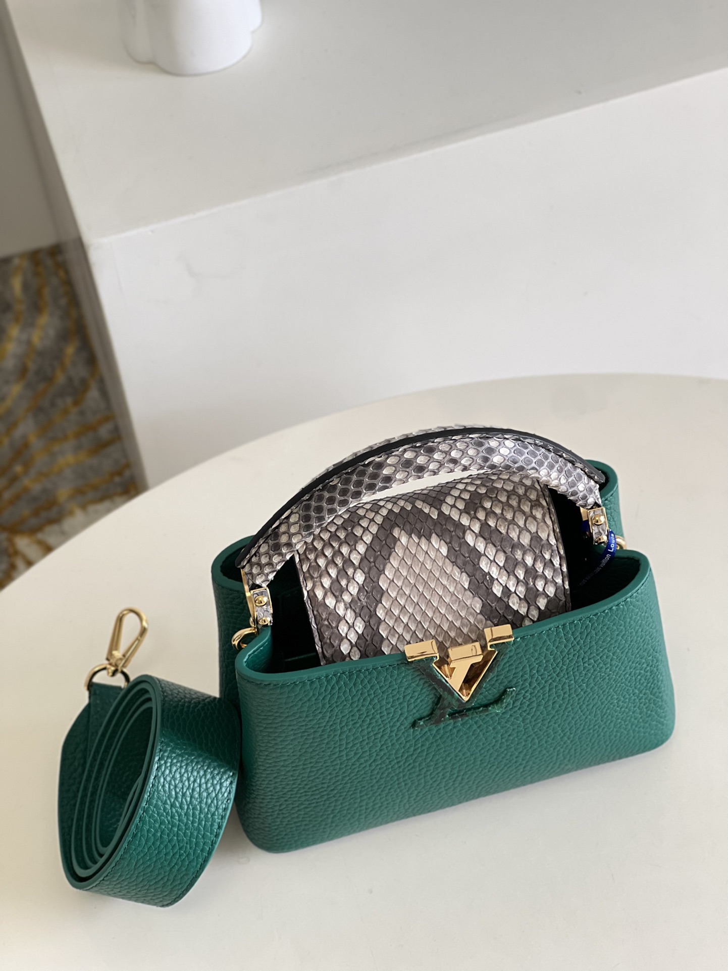 Louis Vuitton Mini Capucines Handlebag-21*14*8CM